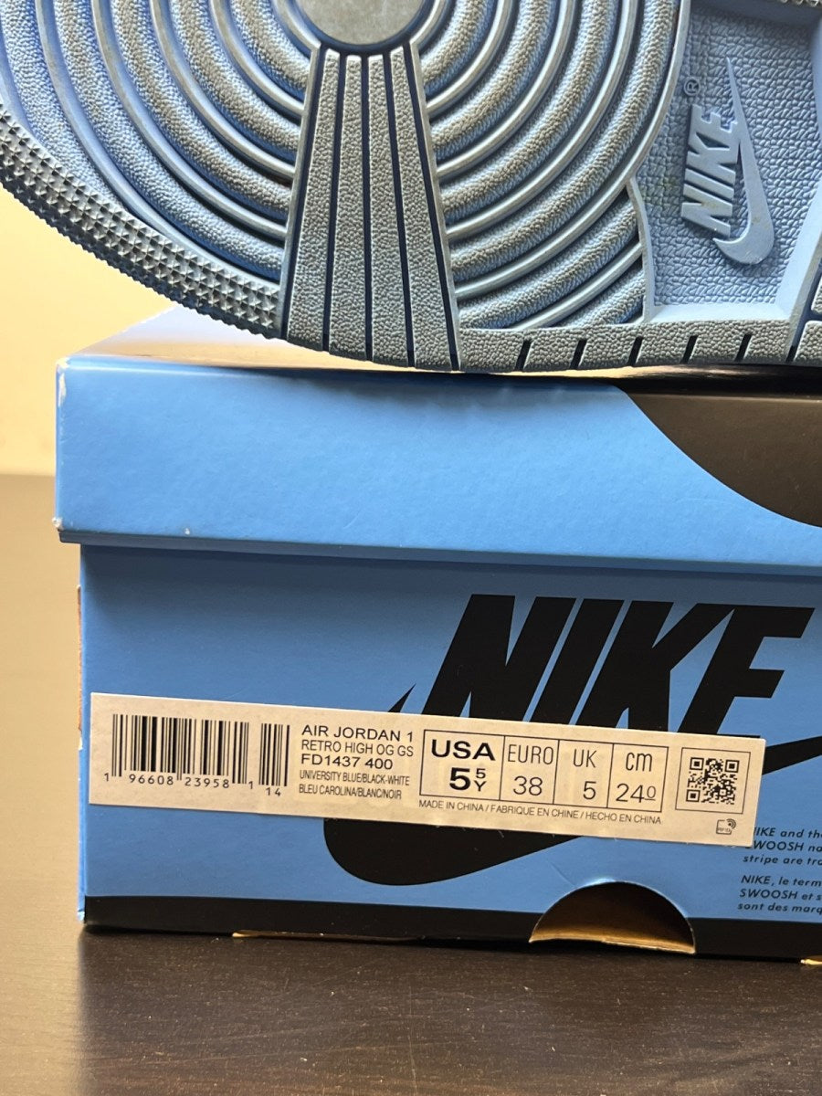 Jordan 1 Retro High OG UNC Toe (GS) (Size 5.5Y) - Image 5