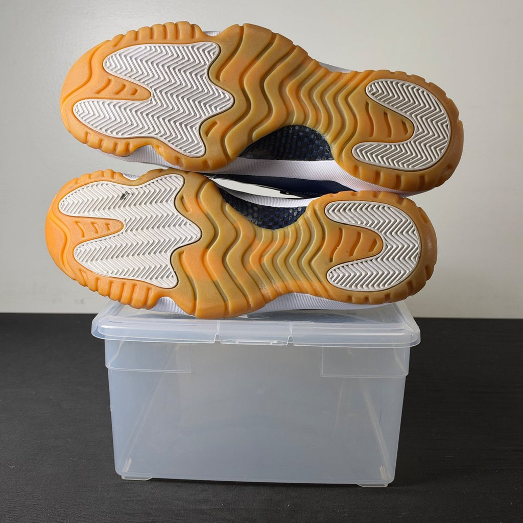 Jordan 11 Retro Low Midnight Navy (Size 12) - aux