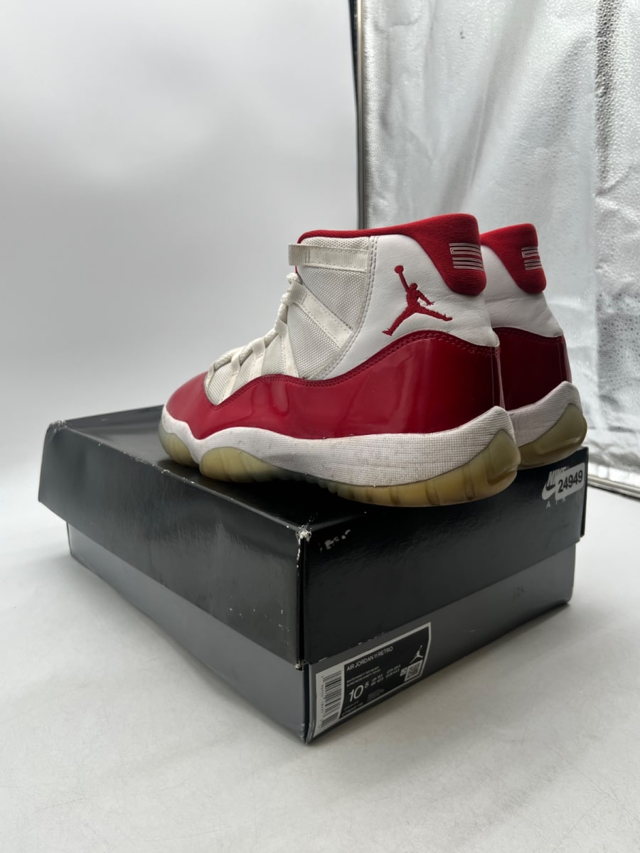 Jordan 11 Retro Cherry (2022) 10.5 (Moderately Worn Pre-Owned)JordanWhite/Varsity Red/Black - Image 6
