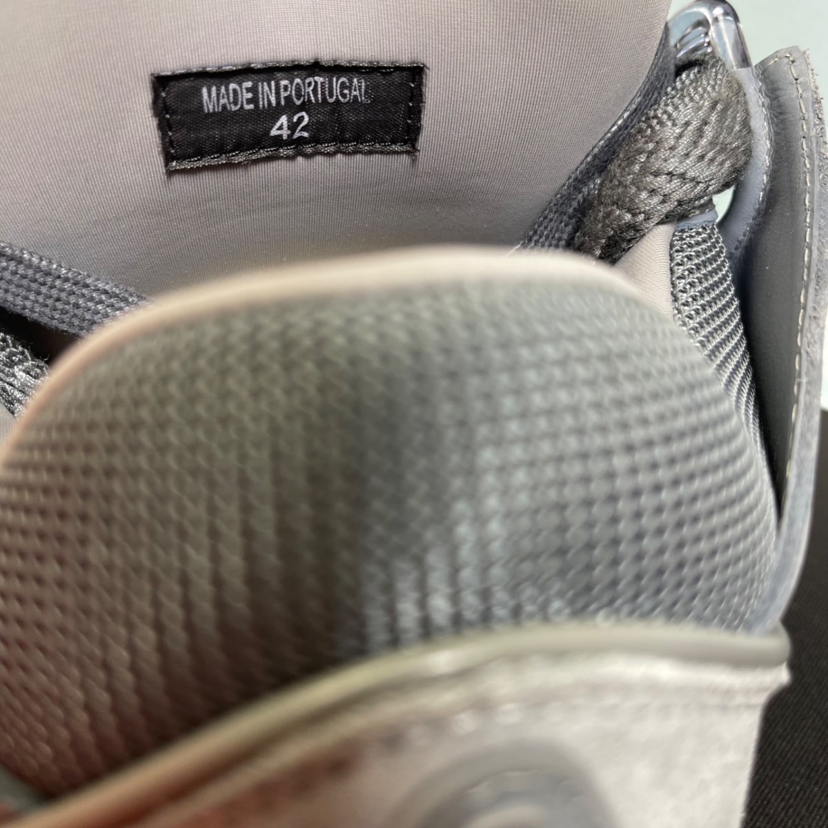 Lanvin Leather Curb Speckled Effect Light Grey 42 (Moderately Worn Pre-Owned)LanvinLight Grey - Image 6