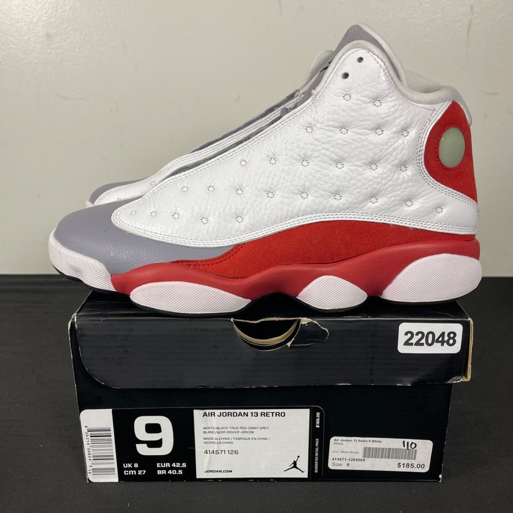 Jordan 13 Retro Grey Toe (2014) 9 (Moderately Worn Pre-Owned)JordanWhite/Black-True Red-Cement Grey - Image 3