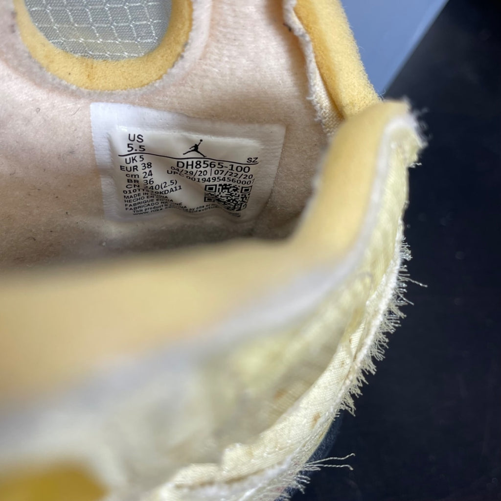 Jordan 5 Retro Off-White Sail 5.5 (Moderately Worn Pre-Owned)JordanSail/Fire Red-Muslin-Black - Image 6