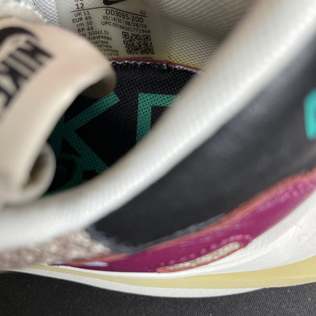 Nike Vaporwaffle sacai Villain Red Neptune Green 12 (Moderately Worn Pre-Owned)NikeString/Black-Villain Red-Neptune Green