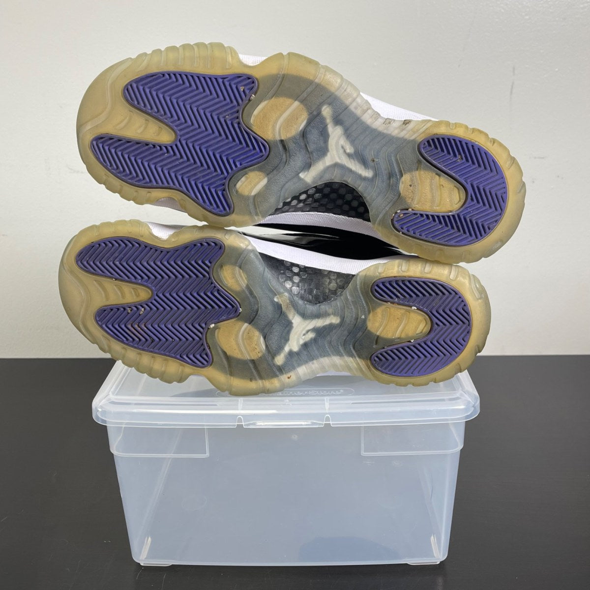 Jordan 11 Retro Concord (2018) 8 (Moderately Worn Pre-Owned)JordanWhite/Black-Concord - Image 5