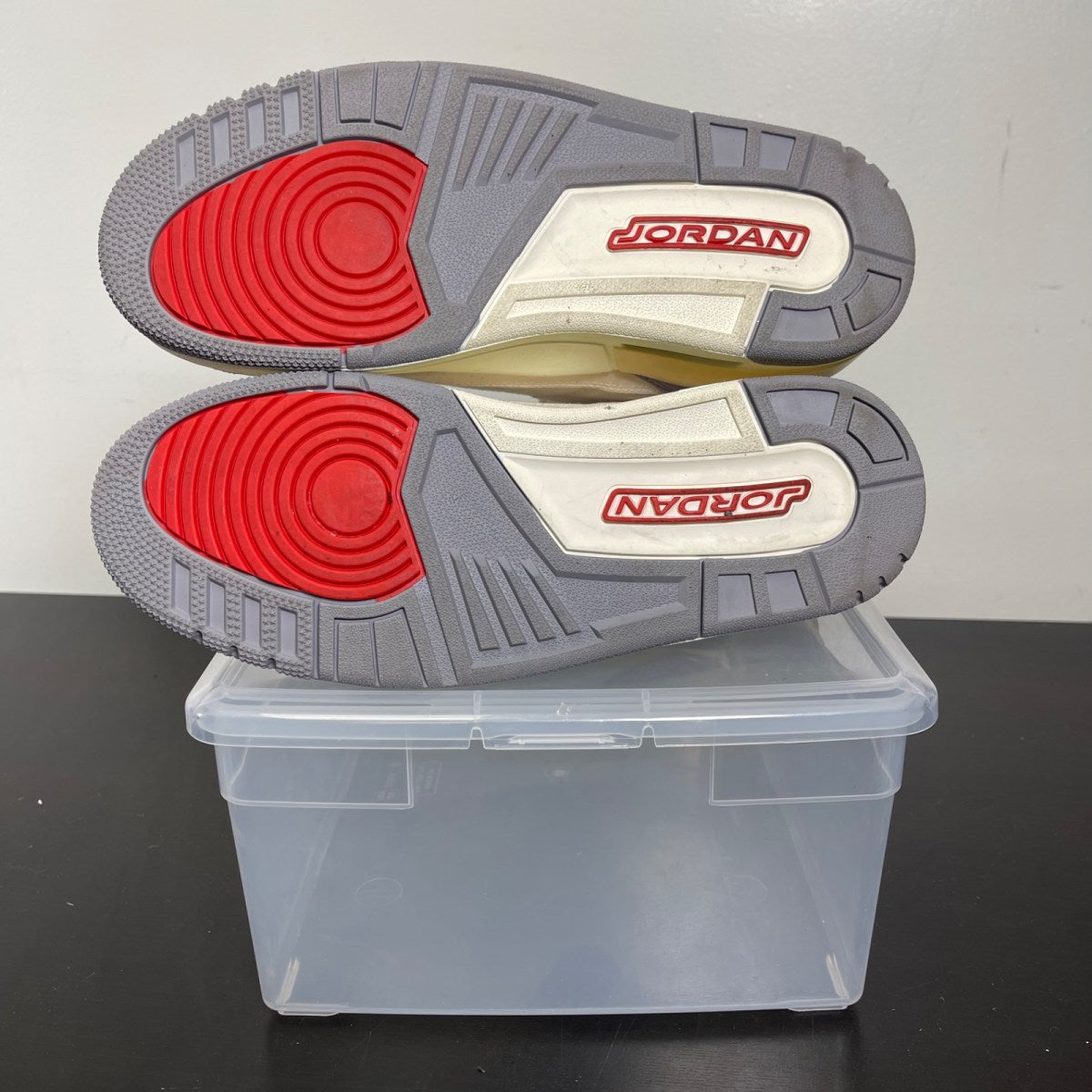 Jordan 3 Retro Muslin 8 (Moderately Worn Pre-Owned)JordanMuslin/University Red-Cement Grey-Sail - Image 5