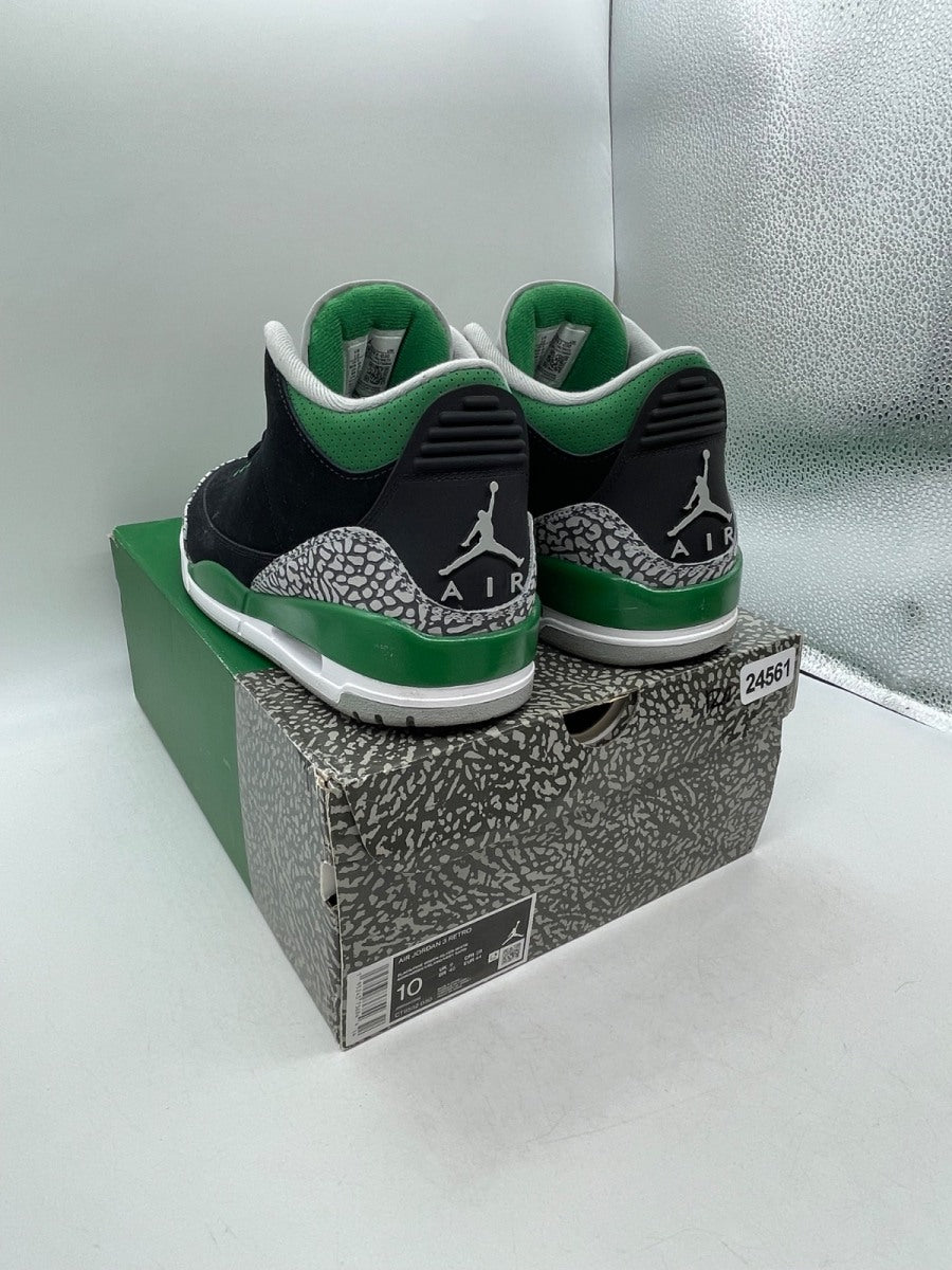 Jordan 3 Retro Pine Green 10 (Moderately Worn Pre-Owned)JordanBlack/Silver/White/Pine Green - Image 4