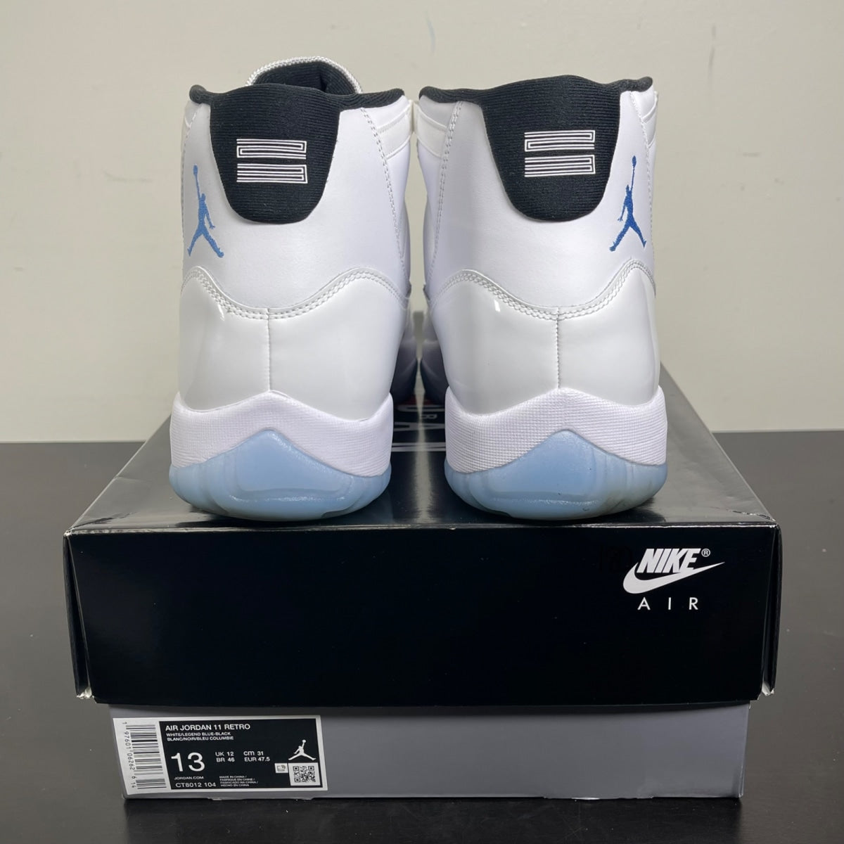 Jordan 11 Retro Legend Blue (2024) 13 (Moderately Worn Pre-Owned)JordanWhite/Legend Blue/Black - Image 4