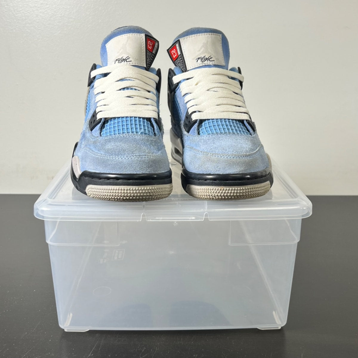 Jordan 4 Retro University Blue (GS) 4Y (Moderately Worn Pre-Owned)JordanUniversity Blue/Tech Grey/White/Black - Image 2