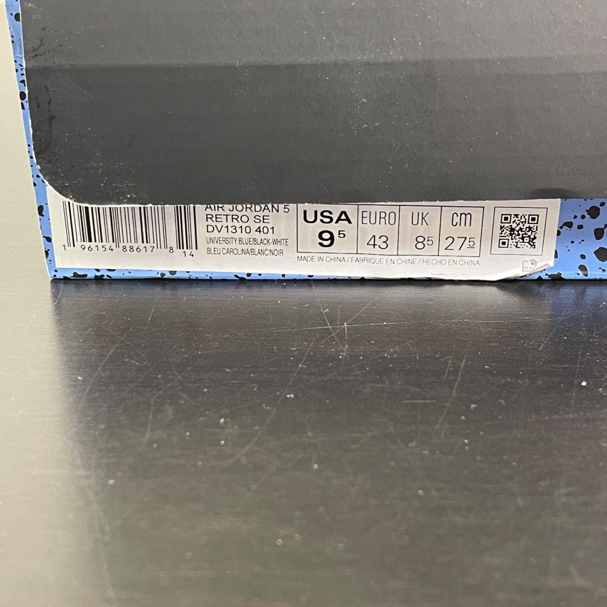 Jordan 5 Retro UNC University Blue 9.5 (Moderately Worn Pre-Owned)JordanUniversity Blue/Black/White