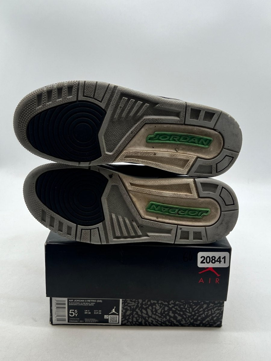 Jordan 3 Retro Green Glow (GS) 5.5Y (Moderately Worn Pre-Owned) - Image 6