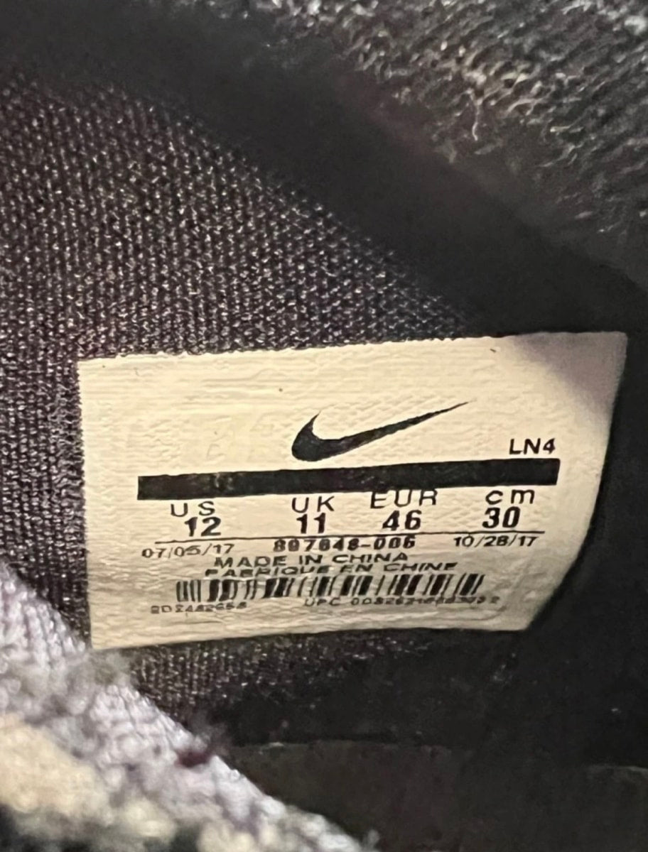 Nike LeBron 15 Black Gold 12 (Lightly Worn Pre-Owned)NikeBlack/Black-Metallic Gold - Image 9
