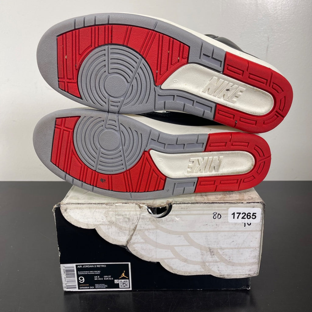 Jordan 2 Retro Black Cement 9 (Moderately Worn Pre-Owned)JordanBlack/Cement Grey/Fire Red/Sail - Image 5