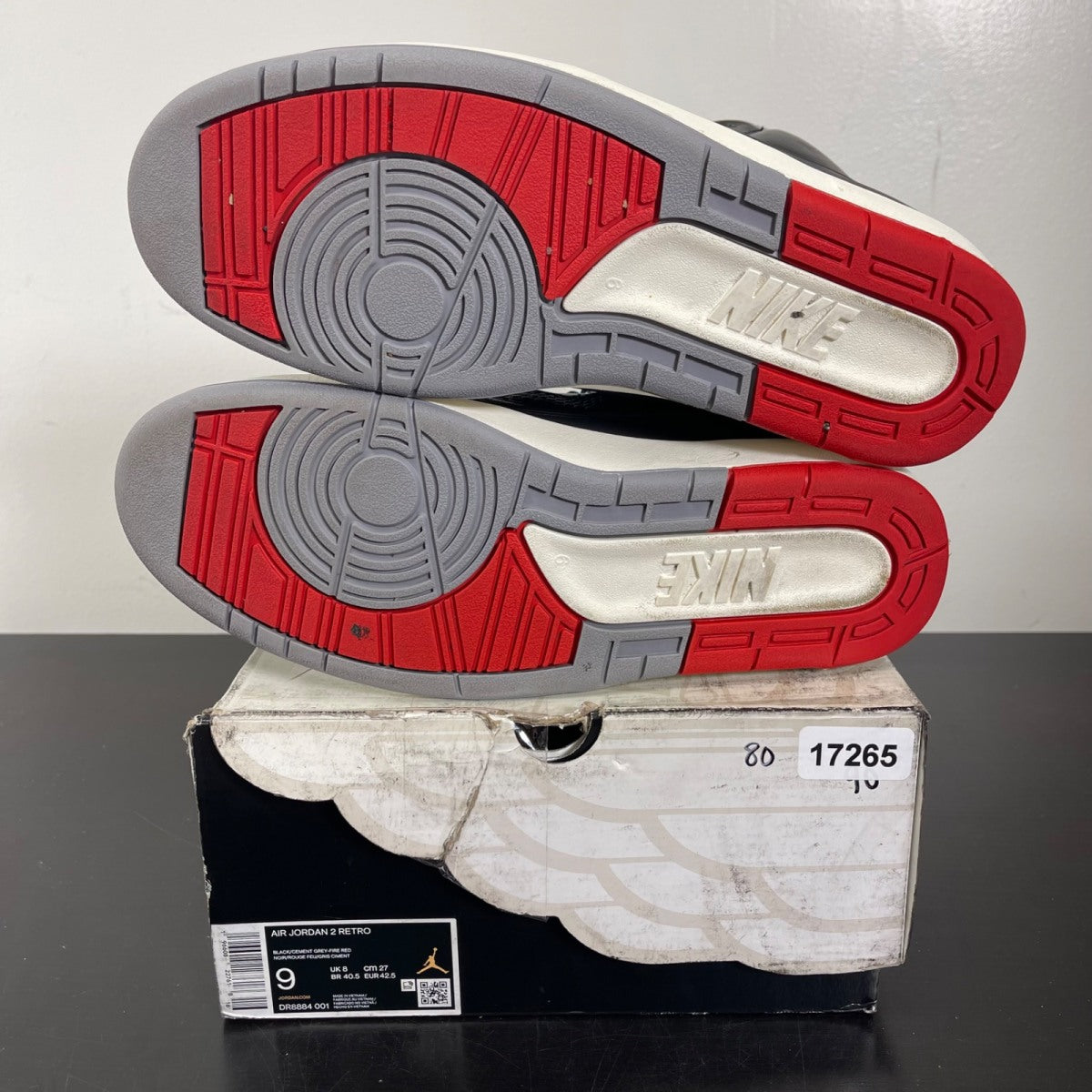Jordan 2 Retro Black Cement 9 (Moderately Worn Pre-Owned)JordanBlack/Cement Grey/Fire Red/Sail - Image 5