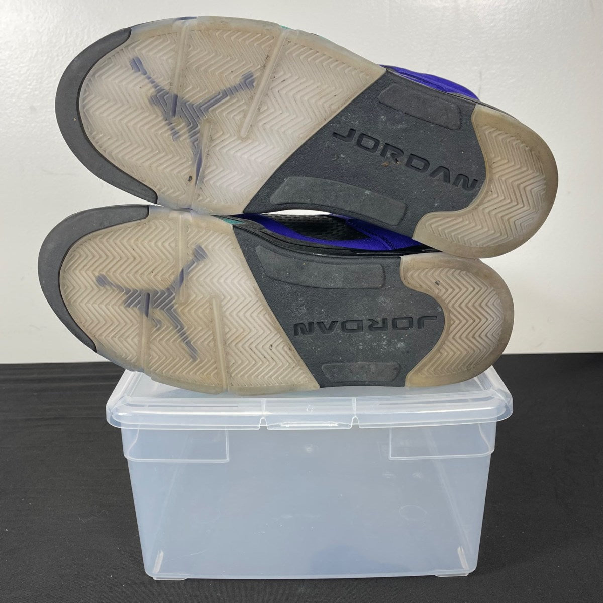 Jordan 5 Retro Alternate Grape 10 (Moderately Worn Pre-Owned)JordanGrape Ice/New Emerald-Black - Image 5