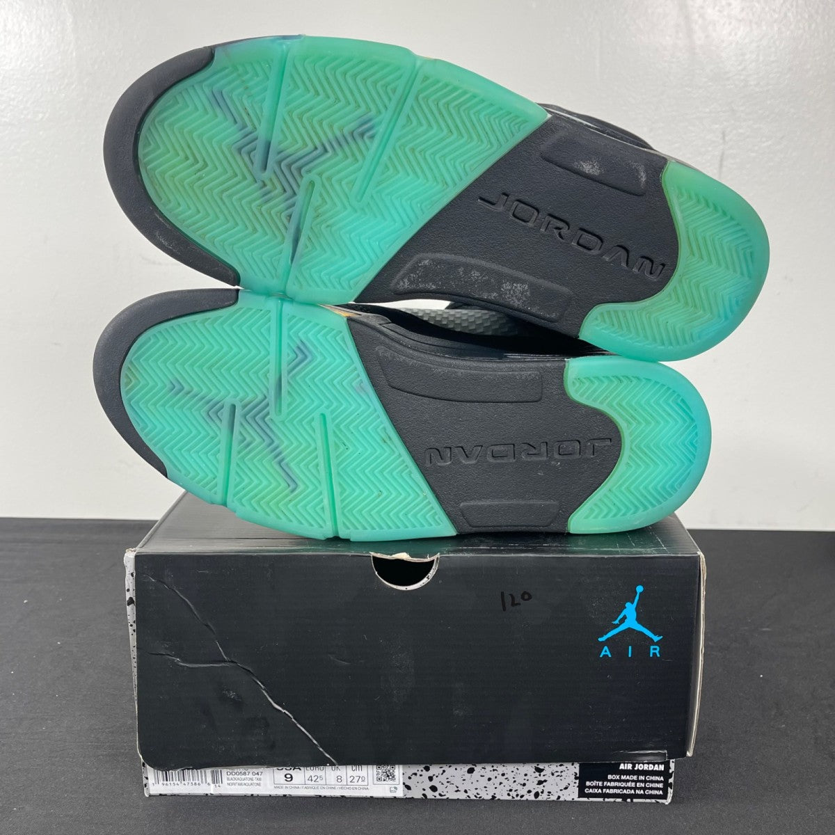 Jordan 5 Retro Aqua 9 (Moderately Worn Pre-Owned)JordanBlack/Aquatone/Taxi - Image 5