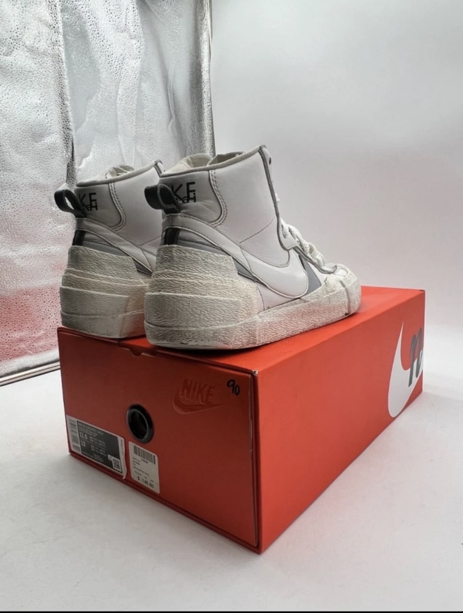 Nike Blazer Mid sacai White Grey 11.5 (Heavily Worn Pre-Owned)NikeSummit White/White-Wolf Grey-Black - Image 4