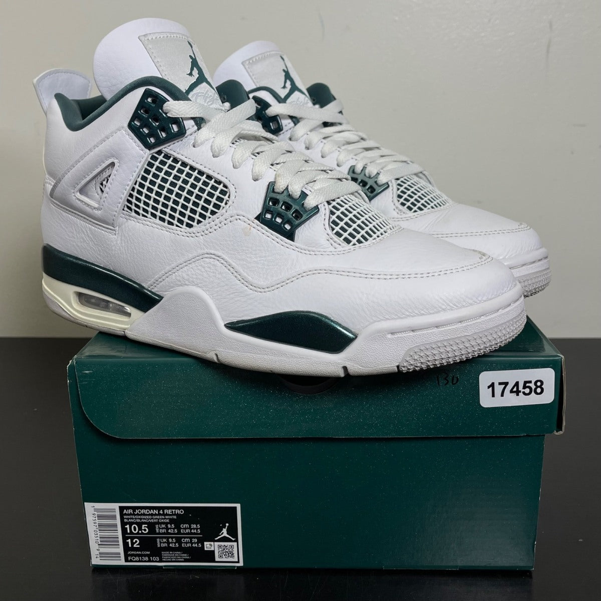 Jordan 4 Retro Oxidized Green 10.5 (Moderately Worn Pre-Owned)JordanWhite/Oxidized Green/White/Neutral Grey - Image 1