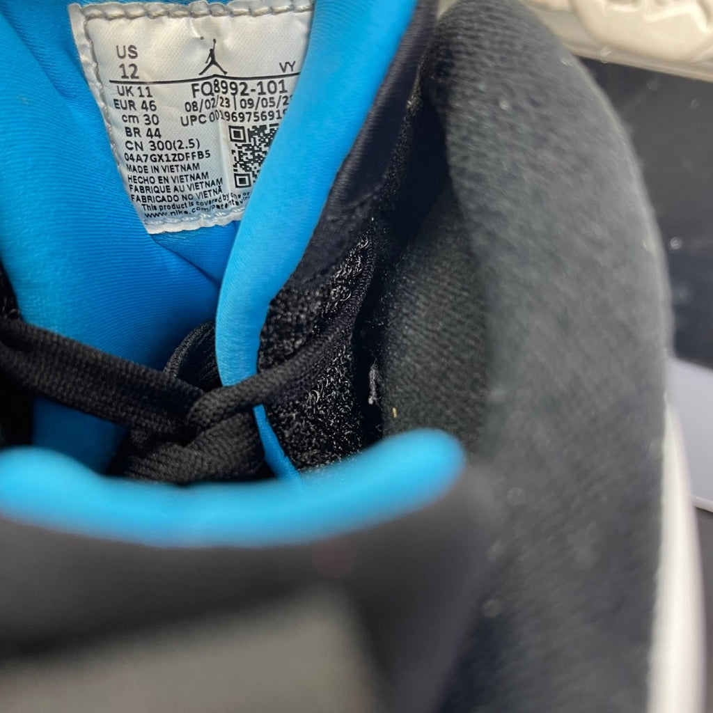Jordan 9 Retro Powder Blue (2024) 12 (Moderately Worn Pre-Owned)JordanSummit White/Black/Dark Powder Blue - Image 6