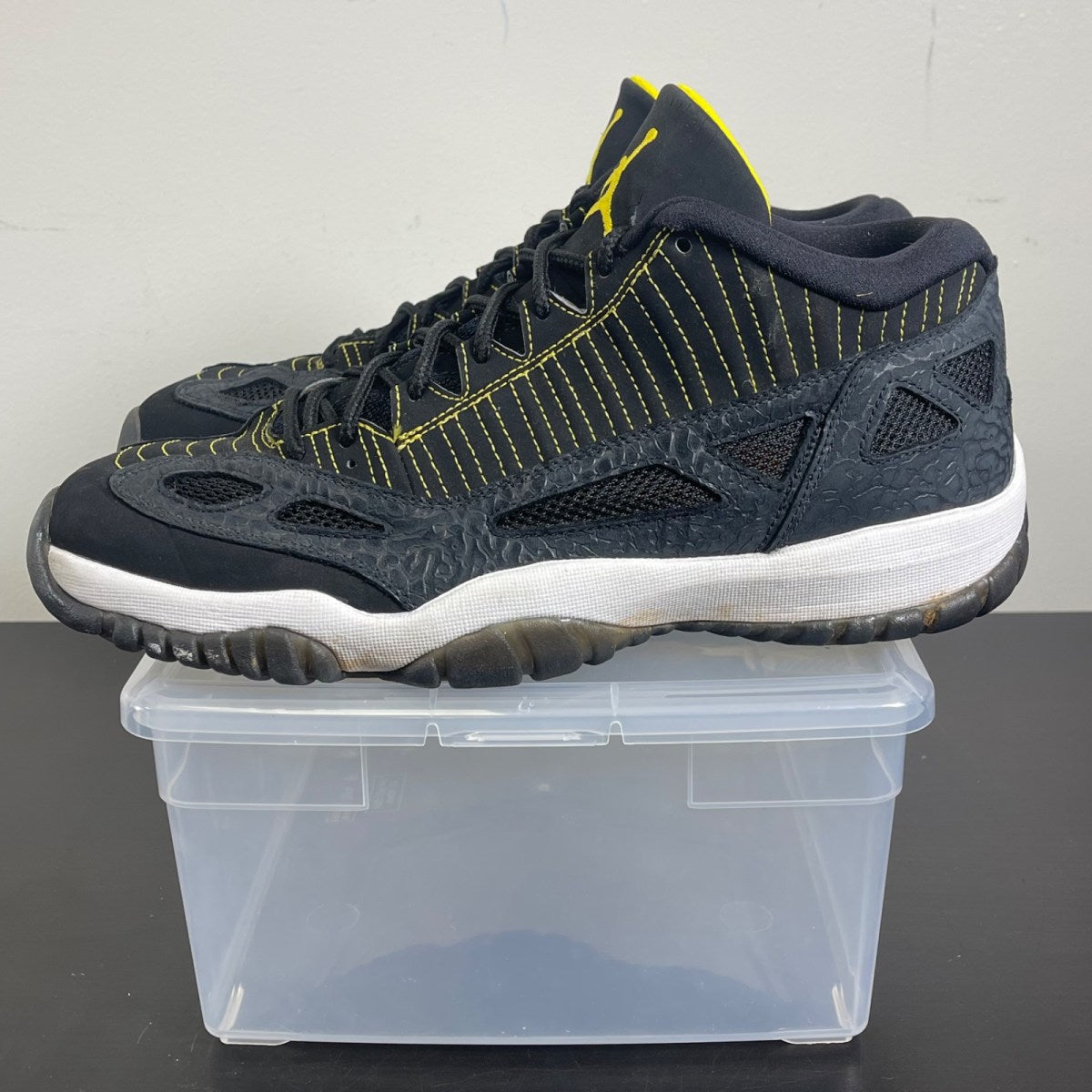 Jordan 11 Retro Low IE Black Zest 13 (Moderately Worn Pre-Owned)JordanBlack/Zest-White - Image 3