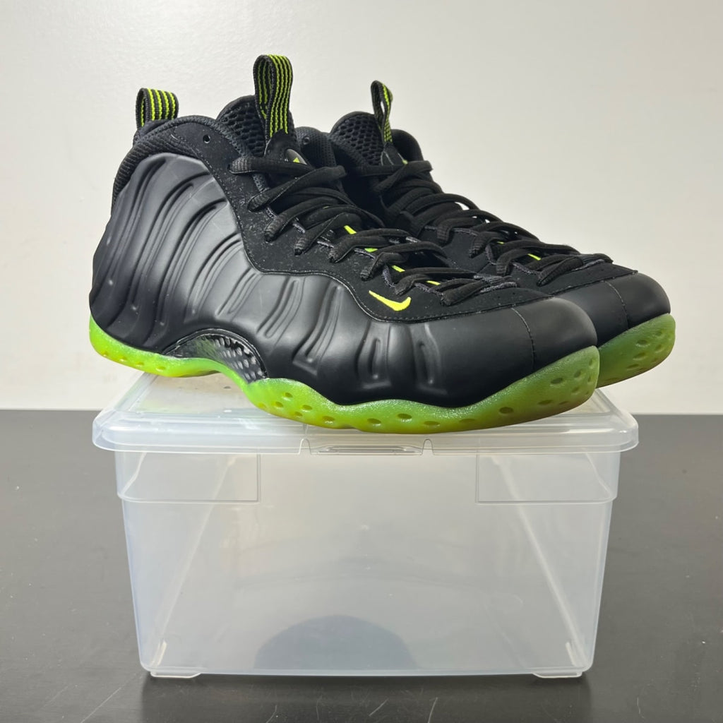 Nike Air Foamposite One Black Volt 9.5 (Lightly Worn Pre-Owned)NikeBlack/Volt - Image 1
