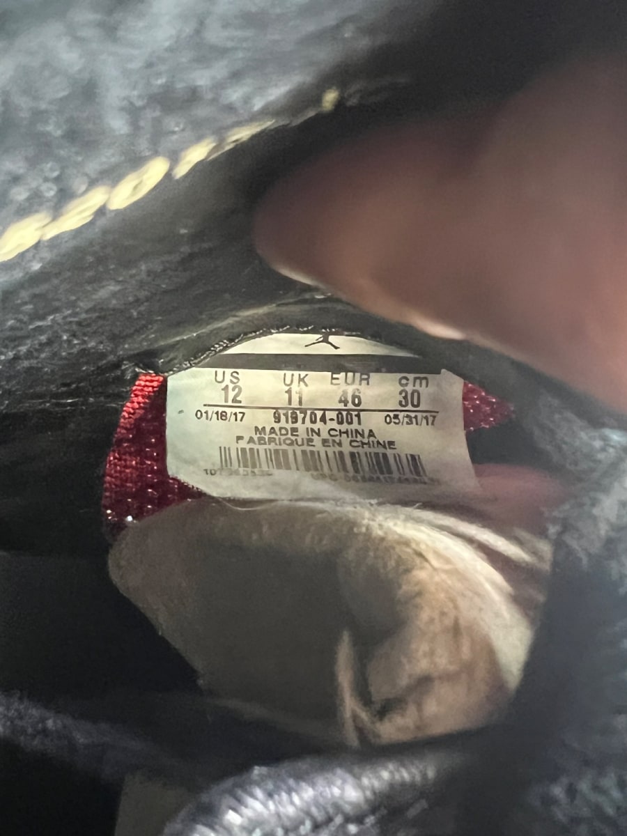 Jordan 1 Retro High Flyknit Bred 12 (Moderately Worn Pre-Owned)JordanBlack/Varsity Red-White - Image 6