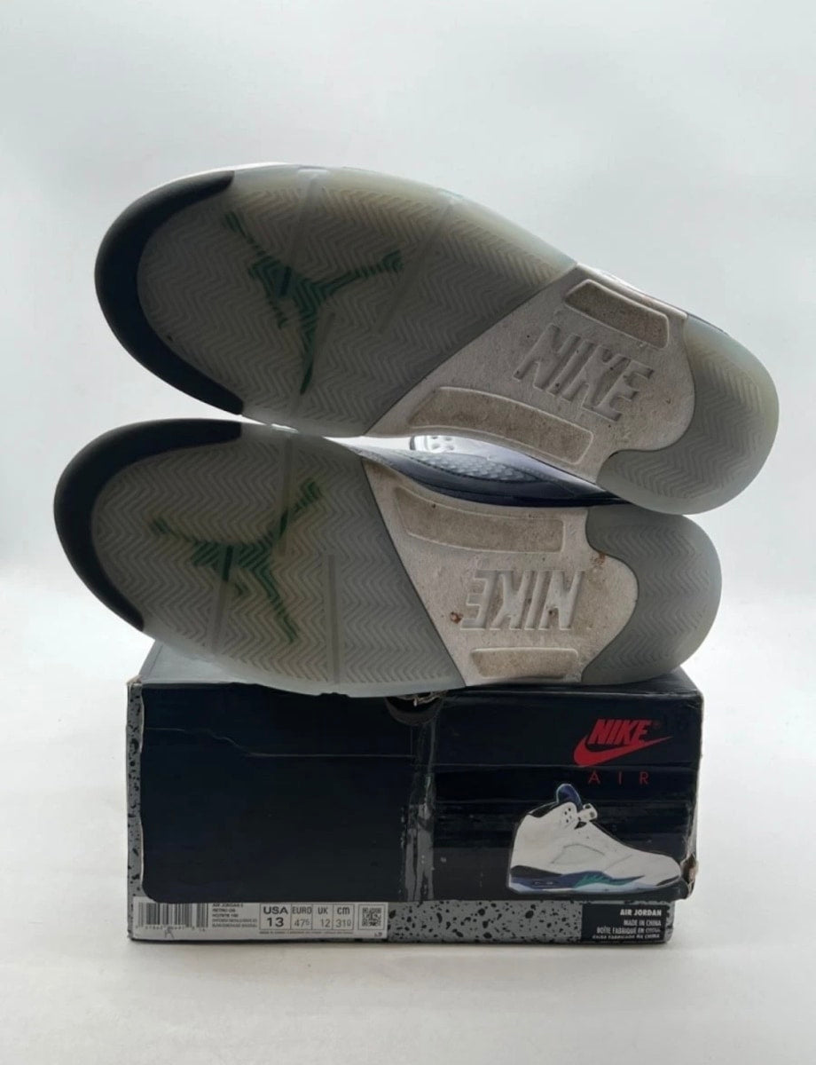Jordan 5 Retro Grape (2025) 13 (Moderately Worn Pre-Owned)JordanWhite/Grape Ice-New Emerald - Image 8
