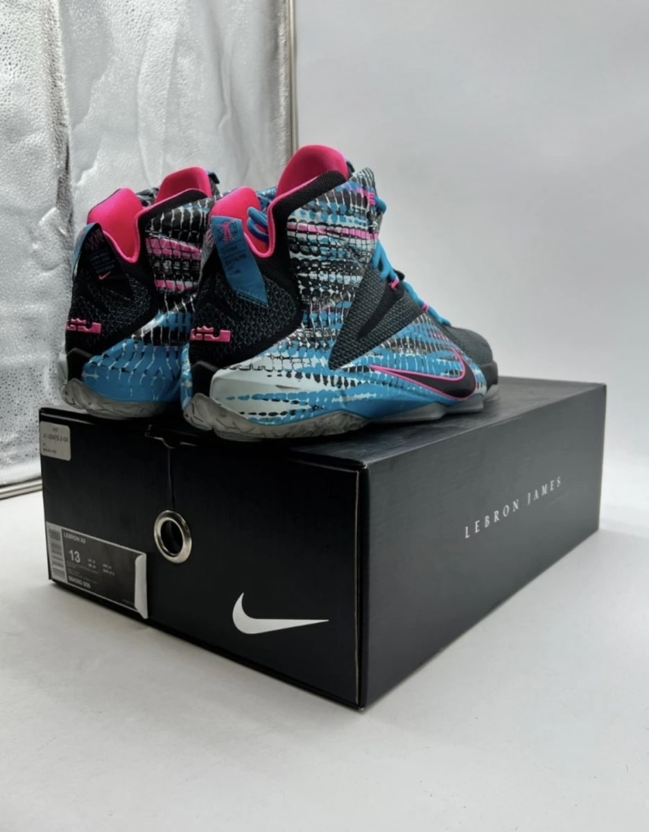 Nike LeBron 12 23 Chromosomes 13 (Moderately Worn Pre-Owned)NikeBlack/Pink Power-Blue Lagoon - Image 5