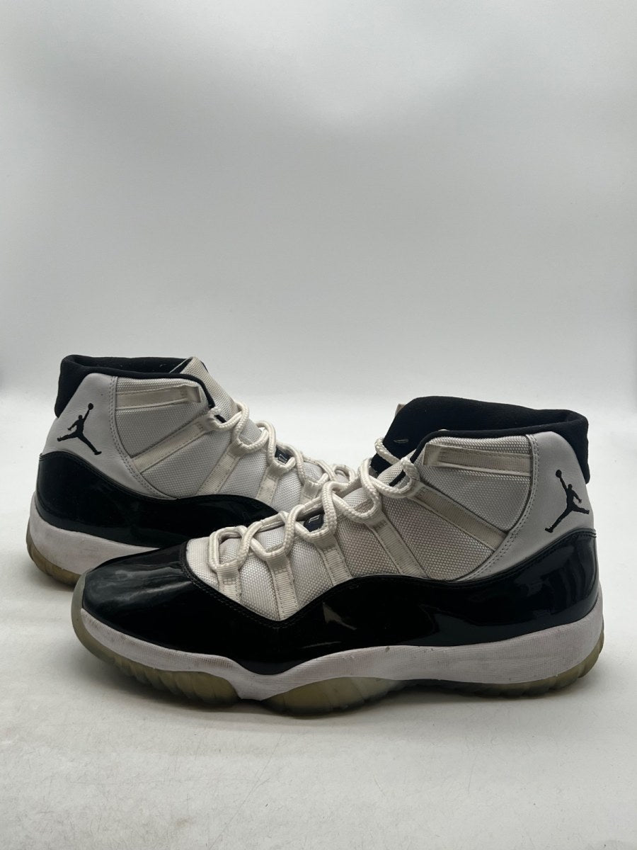 Jordan 11 Retro Concord (2018) 13 (Moderately Worn Pre-Owned)JordanWhite/Black-Concord - Image 1