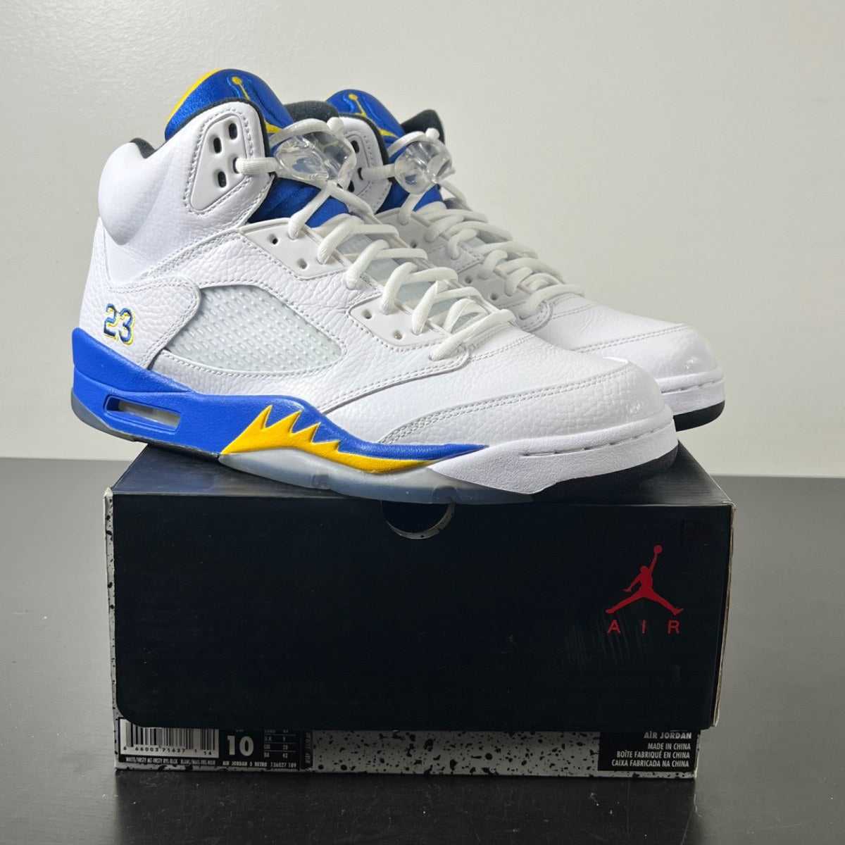 Jordan 5 Retro Laney (2013) 10 (Lightly Worn Pre-Owned)JordanWhite/Varsity Maize-Varsity Royal-Black - Image 1