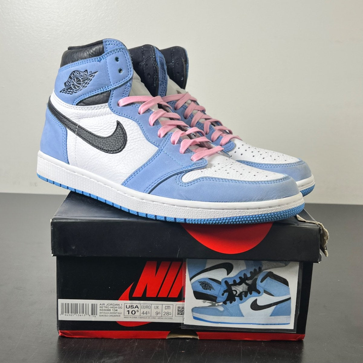 Jordan 1 Retro High OG University Blue 10.5 (Lightly Worn Pre-Owned)JordanWhite/University Blue-Black - Image 1