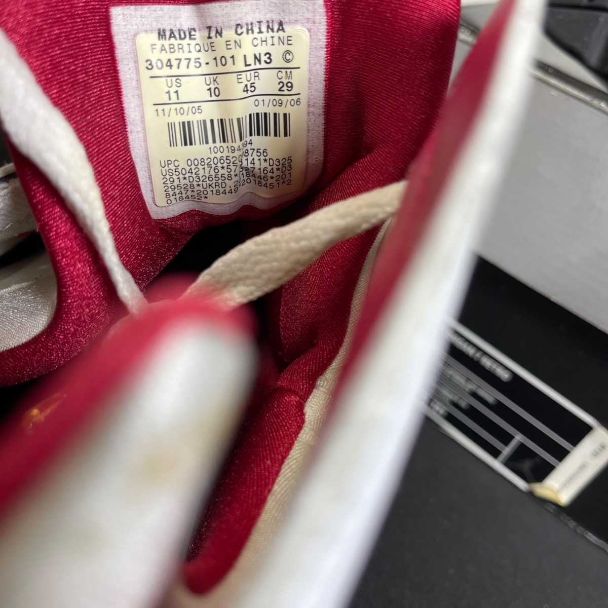 Air Jordan 7 Retro 'Cardinal' 2006 11 (Moderately Worn Pre-Owned)Air JordanWhite/Black-Cardinal Red-Bronze