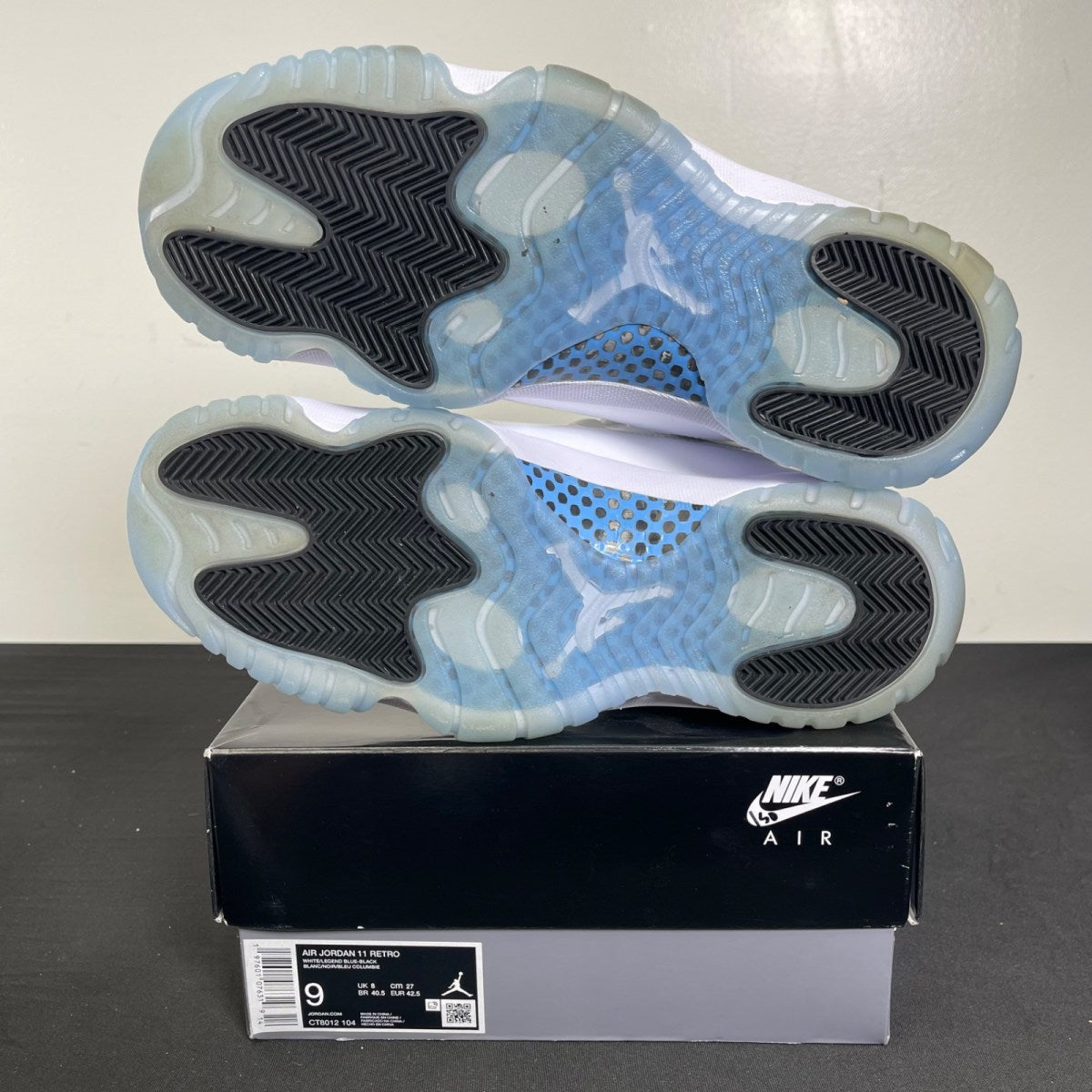 Jordan 11 Retro Legend Blue (2024) 9 (Moderately Worn Pre-Owned)JordanWhite/Legend Blue/Black - Image 5