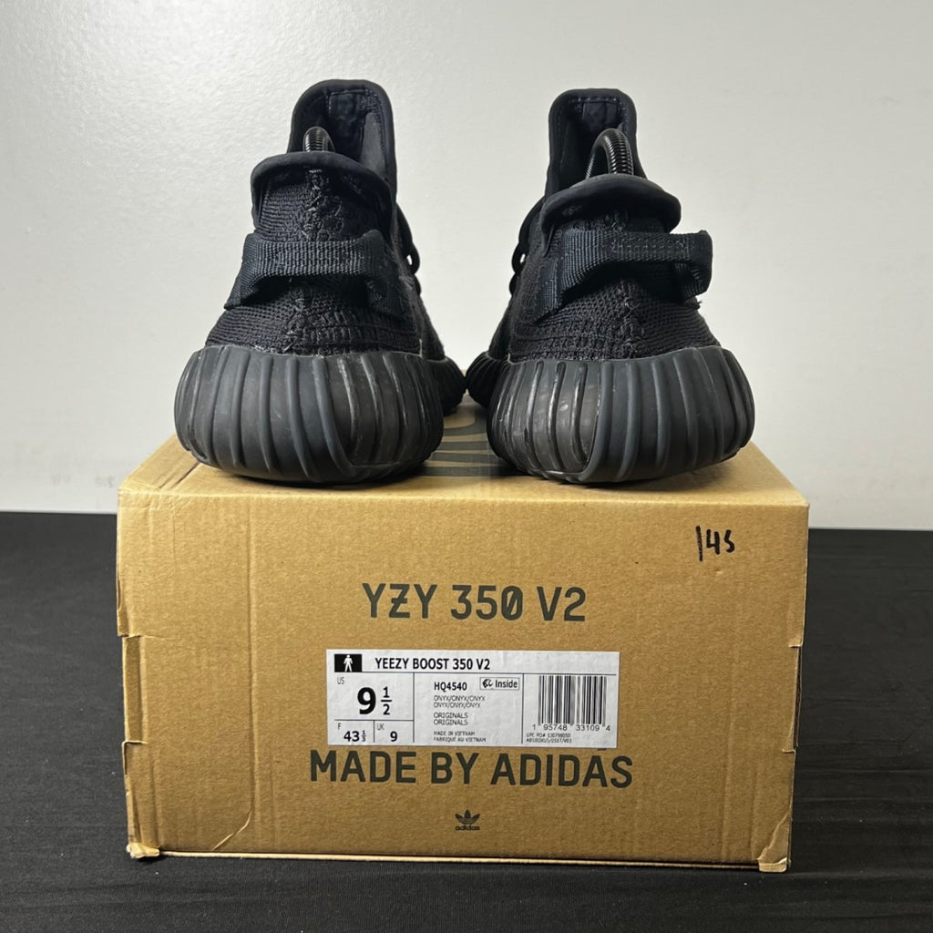 adidas Yeezy Boost 350 V2 Onyx 9.5 (Moderately Worn Pre-Owned)adidasOnyx/Onyx/Onyx - Image 4