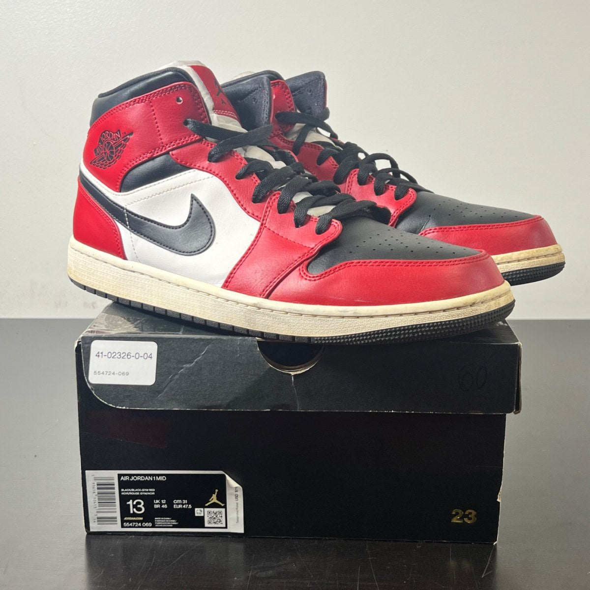 Jordan 1 Mid Chicago Toe 13 (Moderately Worn Pre-Owned)JordanBlack/Gym Red-White - Image 1