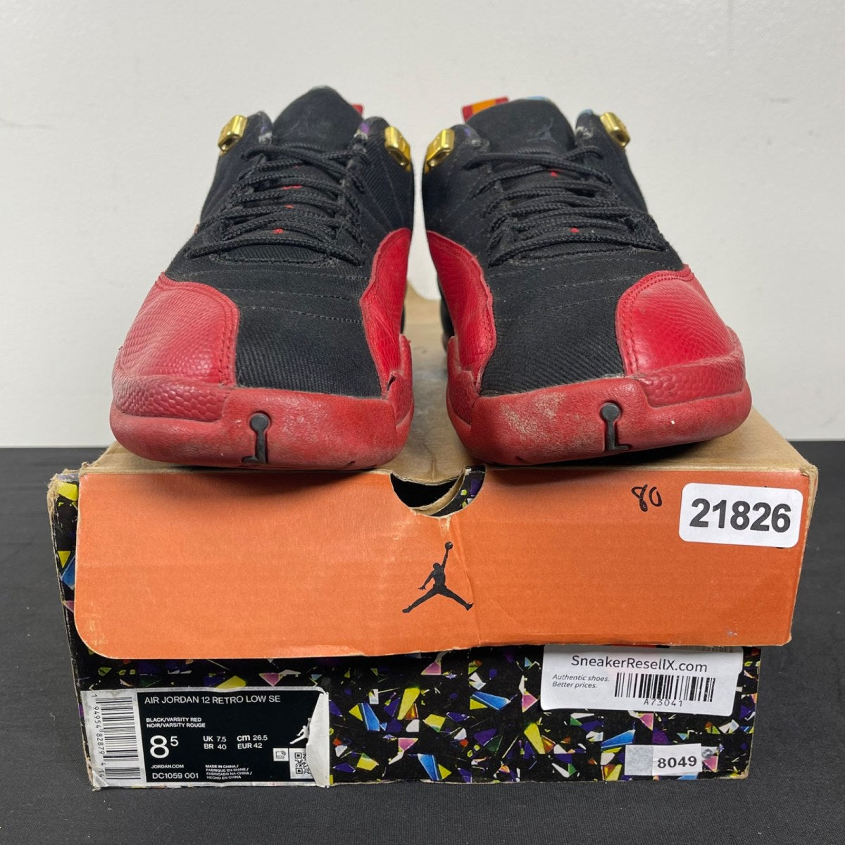 Jordan 12 Low SE Super Bowl LV 8.5 (Moderately Worn Pre-Owned)JordanBlack/Metallic Gold/Varsity Red - Image 2