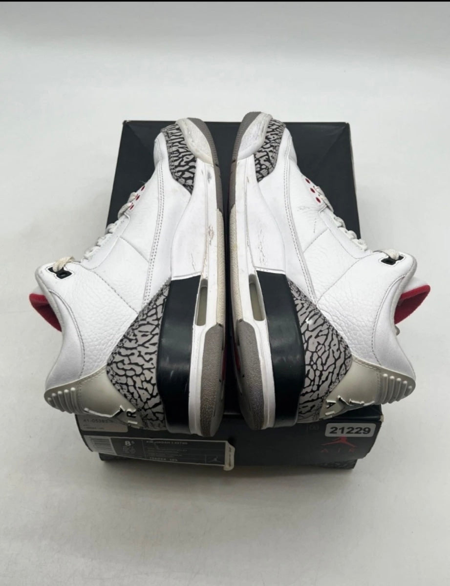 Jordan 3 Retro White Cement (2011) 8.5 (Moderately Worn Pre-Owned)JordanWhite/Cement Grey-Fire Red - Image 7