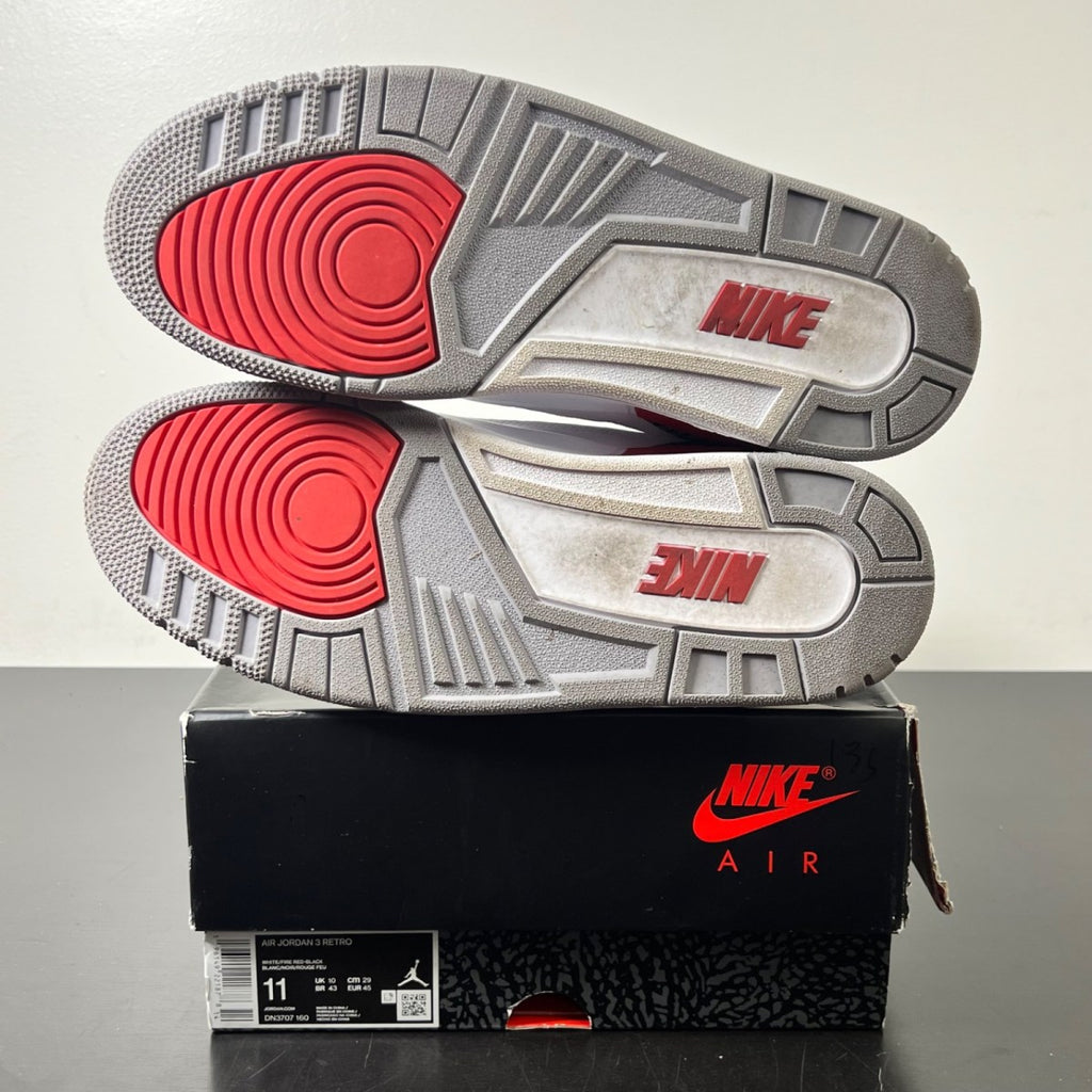Jordan 3 Retro Fire Red (2022) 11 (Lightly Worn Pre-Owned)JordanWhite/Fire Red/Cement Grey/Black - Image 6
