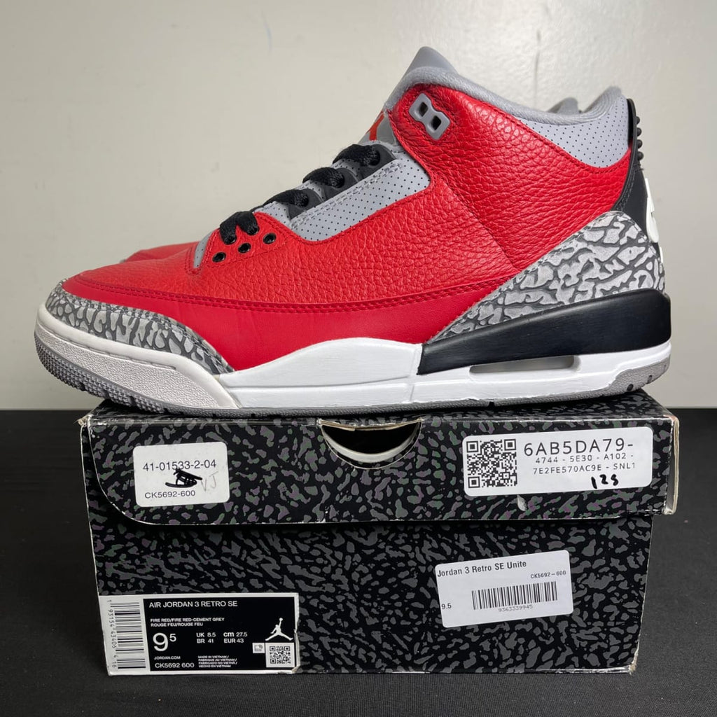 Jordan 3 Retro SE Unite (Size 9.5) - aux
