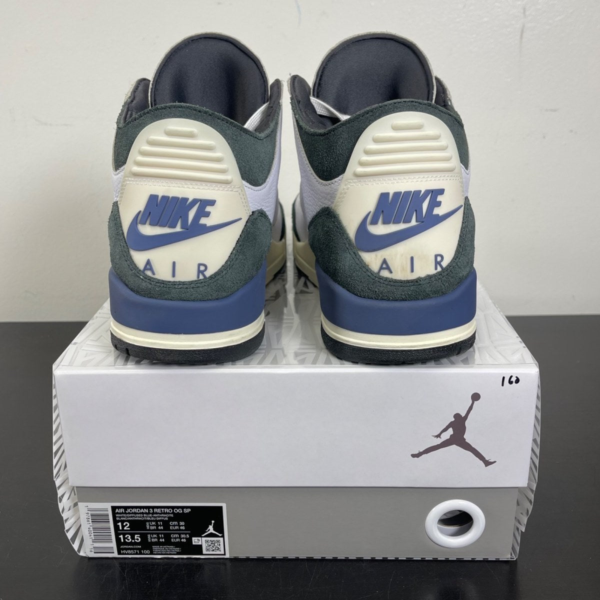 Jordan 3 Retro OG SP A Ma Maniére Diffused Blue Diffused Blue 12 (Moderately Worn Pre-Owned)JordanWhite/Diffused Blue/Anthracite/Muslin - Image 4