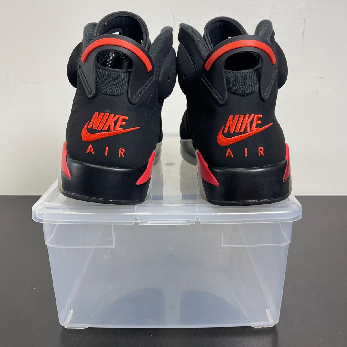 Jordan 6 Retro Infrared Salesman 10 (Moderately Worn Pre-Owned)JordanBlack/Infrared - Image 4