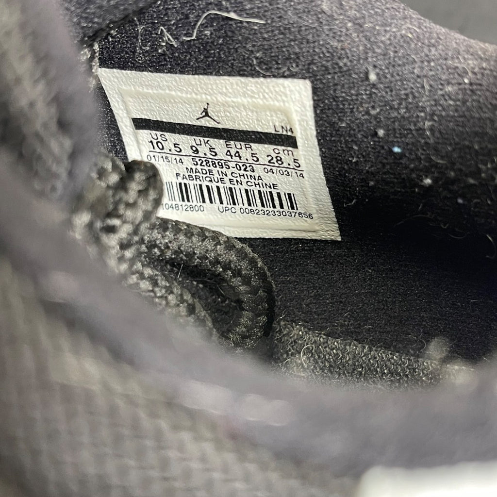 Jordan 11 Retro Low Infrared 10.5 (Moderately Worn Pre-Owned)JordanBlack/Infrared 23-Pure Platinum - Image 6