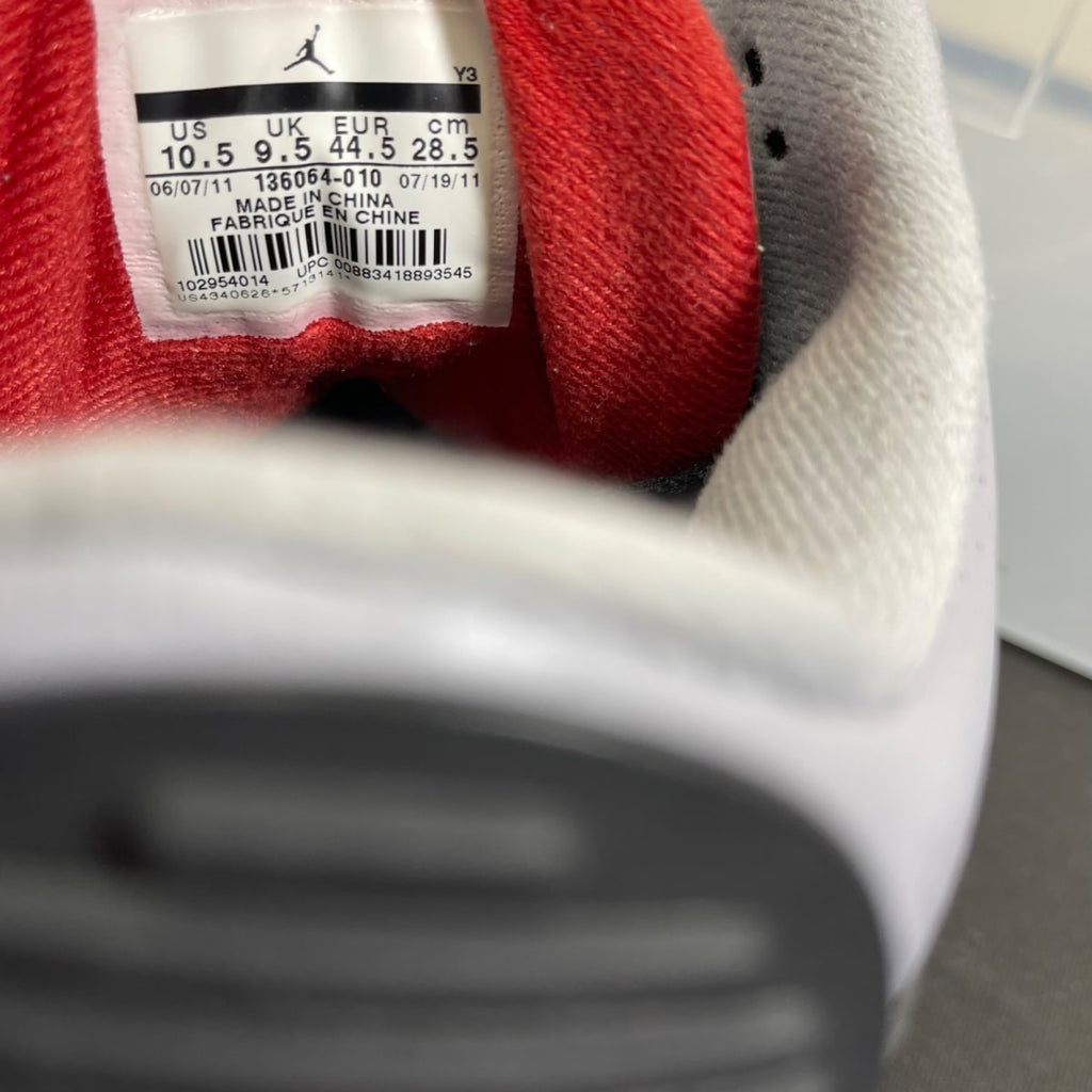 Jordan 3 Retro Black Cement (2011) 10.5 (Moderately Worn Pre-Owned)JordanBlack/Cement Grey-White-Varsity Red - Image 6