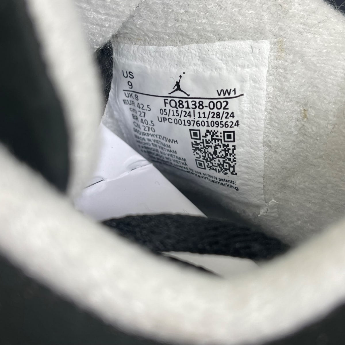 Jordan 4 Retro Fear (2024) 9 (Moderately Worn Pre-Owned)JordanBlack/White/Anthracite/Black/Pure Platinum - Image 6