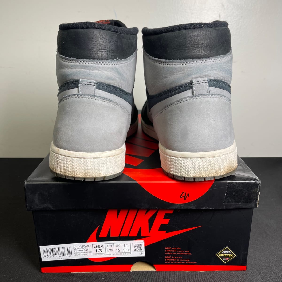 Jordan 1 Retro High Element Gore-Tex Black Particle Grey (Size 13) - aux