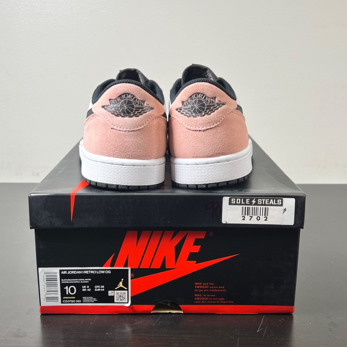 Jordan 1 Low OG Bleached Coral 10 (Lightly Worn Pre-Owned)JordanBlack/Bleached Coral-White-Grey Fog - Image 4