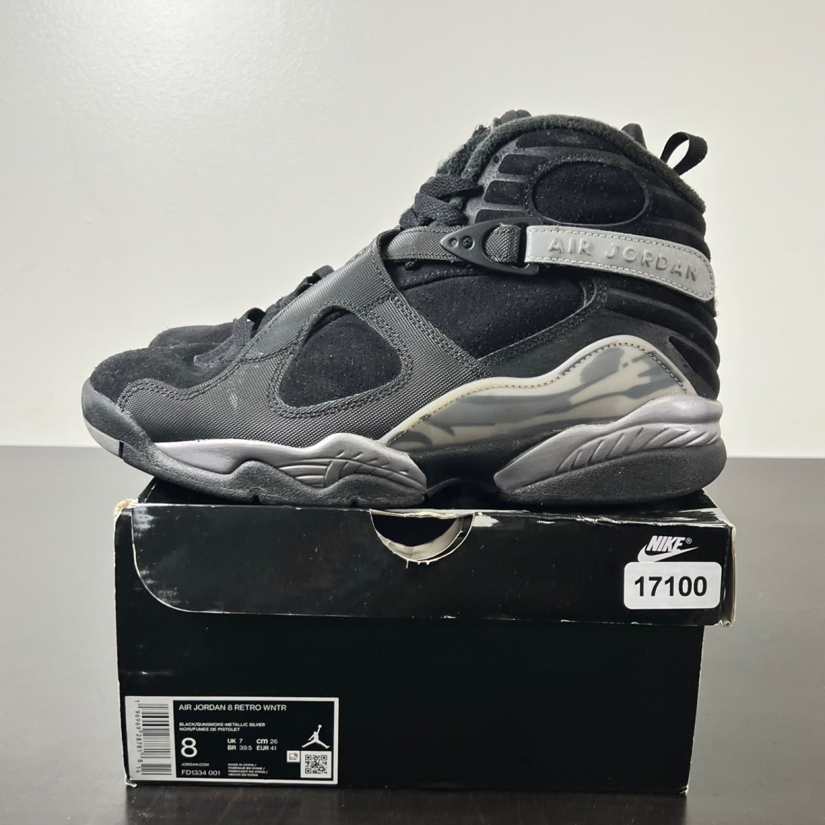 Jordan 8 Retro Winterized Gunsmoke 8 (Moderately Worn Pre-Owned)JordanBlack/Gunsmoke-Metallic Silver - Image 3