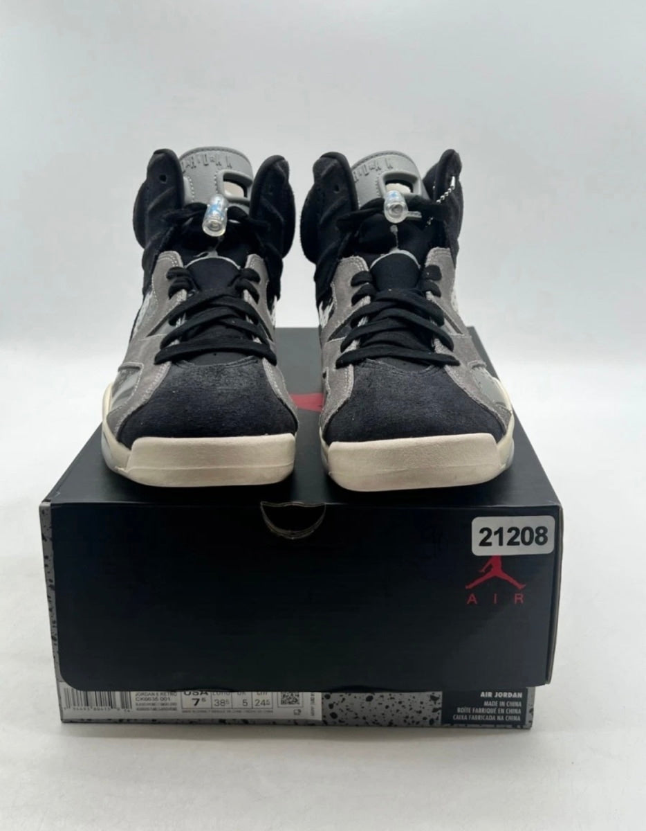 Jordan 6 Retro Tech Chrome (Women's) 7.5W (Lightly Worn Pre-Owned)JordanBlack/Light Smoke Grey-Sail-Chrome - Image 2
