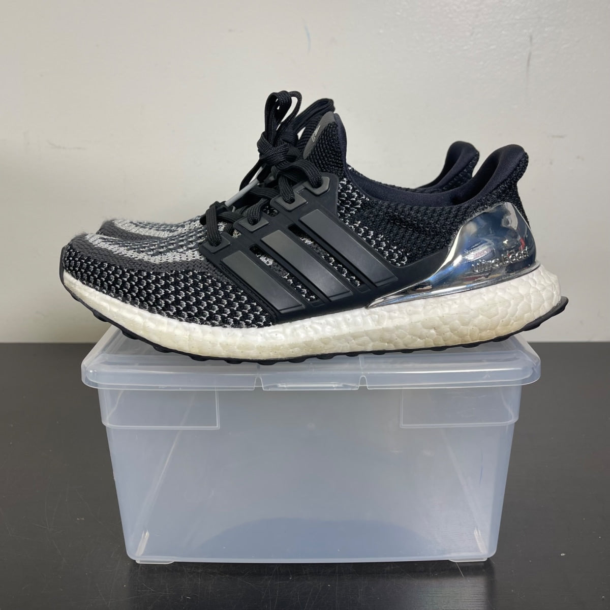 adidas Ultra Boost 2.0 Silver Medal 8 (Moderately Worn Pre-Owned)adidasCore Black/Core Black/Silver Metallic - Image 3
