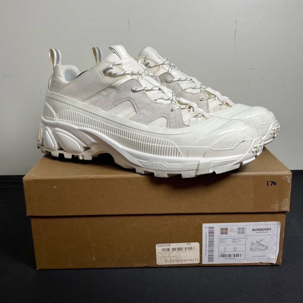 Burberry Arthur White Suede 45 (Moderately Worn Pre-Owned)BurberryWhite Suede - Image 1