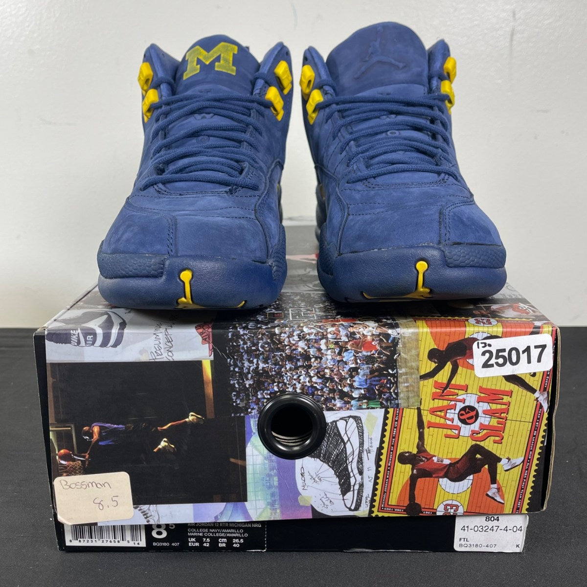Jordan 12 Retro Michigan 8.5 (Moderately Worn Pre-Owned)JordanCollege Navy/Amarillo - Image 2